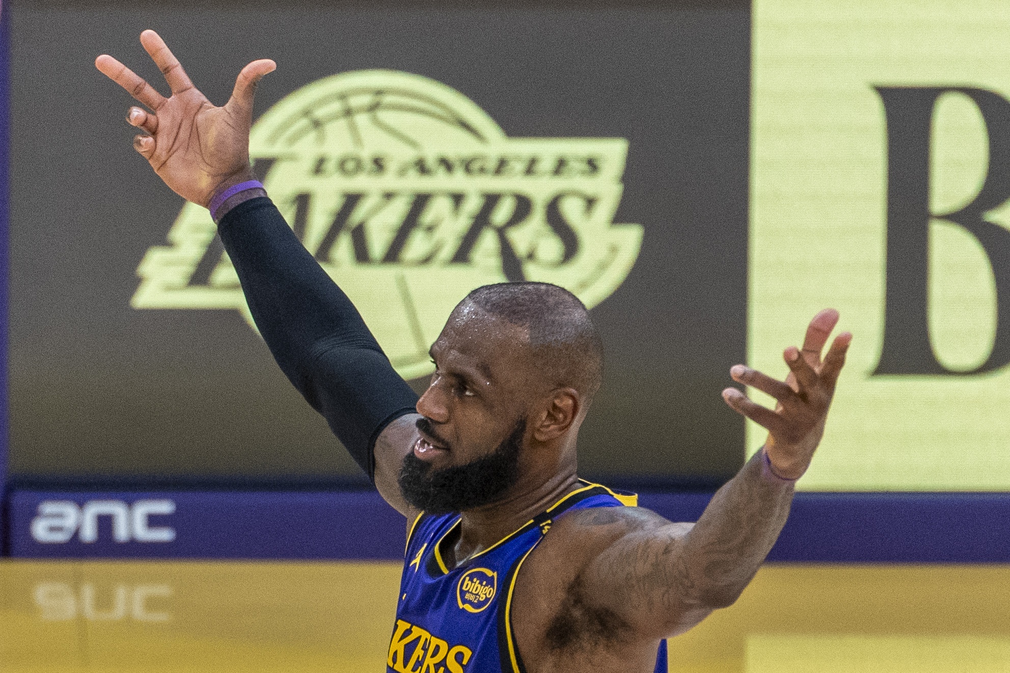 开拓者主帅喊话球队要提高三分命中率以赢得比赛的简单介绍 开拓者主帅喊话球队要提高三分命中率以赢得比赛的简单介绍