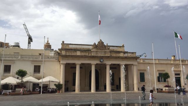 世俱杯赛程-阿尔及利亚队心无退缩,迎击挑战