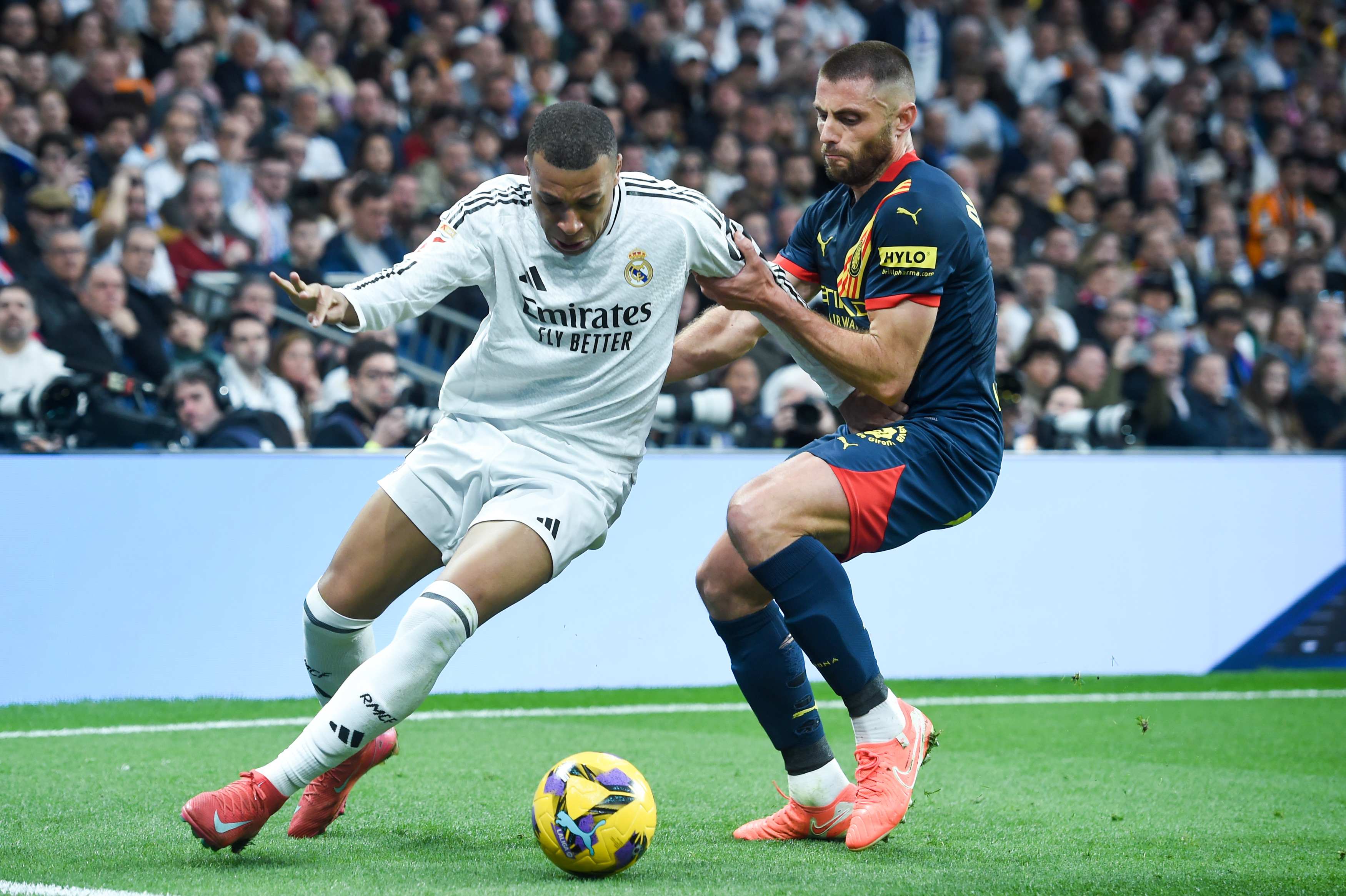 皇家马德里战无不胜,傲视西甲赛场的简单介绍 皇家马德里战无不胜,傲视西甲赛场的简单介绍