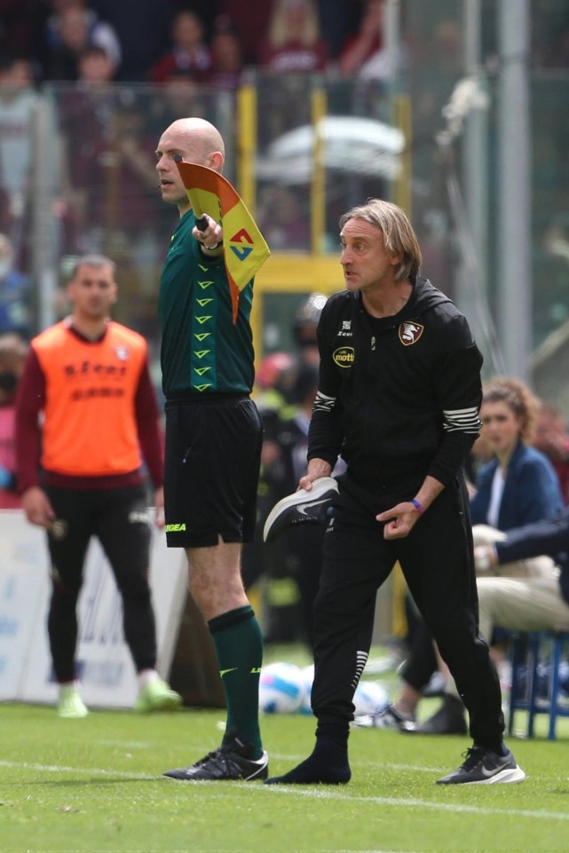 包含克罗托内连败加深,意甲保级之路难走的词条 包含克罗托内连败加深,意甲保级之路难走的词条