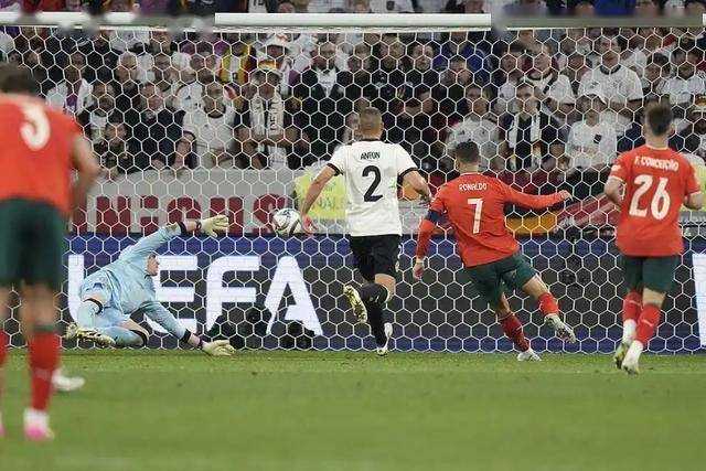 葡萄牙队遭遇德国逆转,出局之忧加重 葡萄牙队遭遇德国逆转,出局之忧加重