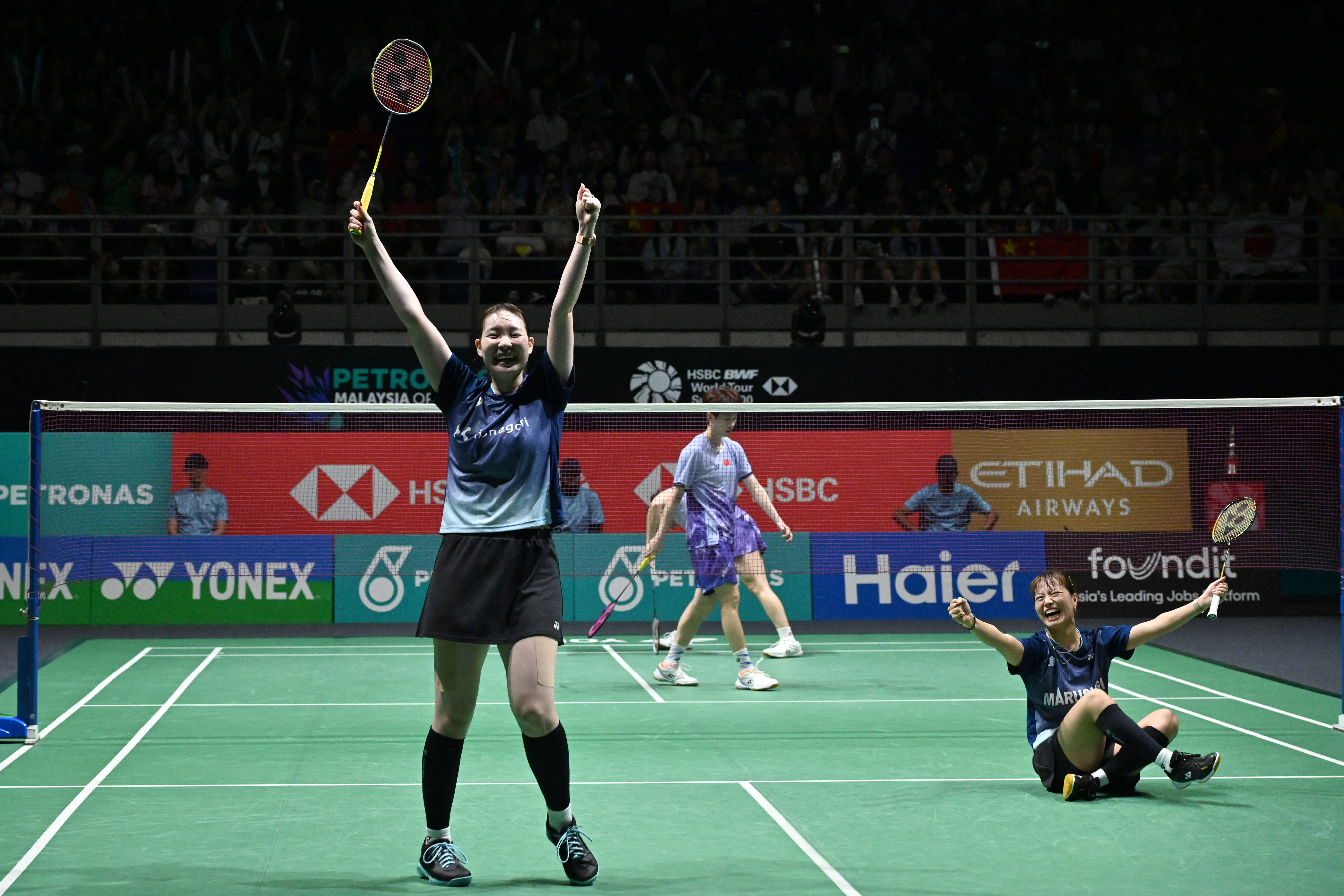 世俱杯-包含马来西亚女足队击败北美洲劲旅,成功晋级女子足球冠军联合会杯半决赛的词条