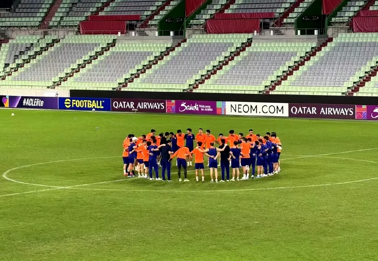 世俱杯决赛-博鲁西亚门兴球员互动频频团队凝聚力提升的简单介绍