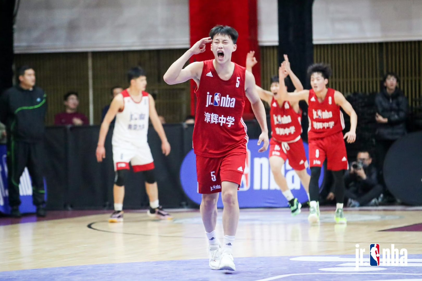 南京建业队员发挥精彩,或勇夺亚冠冠军的简单介绍 南京建业队员发挥精彩,或勇夺亚冠冠军的简单介绍