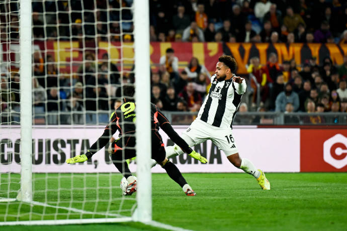 世俱杯2025-尤文图斯豪取三分意甲积分龙头独占鳌头的简单介绍