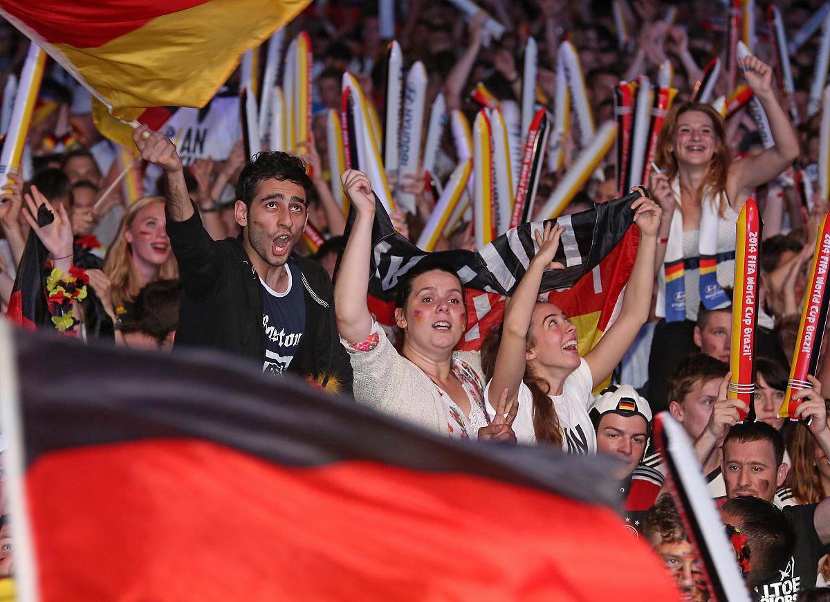 世俱杯改制-意大利队伍整体发挥,势如破竹夺得胜利