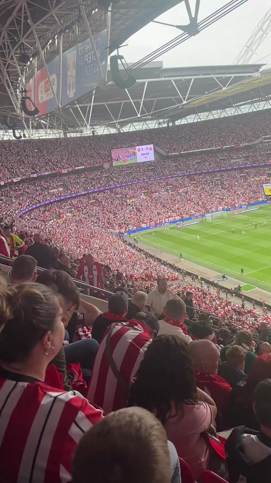 关于桑德兰主场大赢斯托克城,英超保级形势渐入佳境的信息 关于桑德兰主场大赢斯托克城,英超保级形势渐入佳境的信息