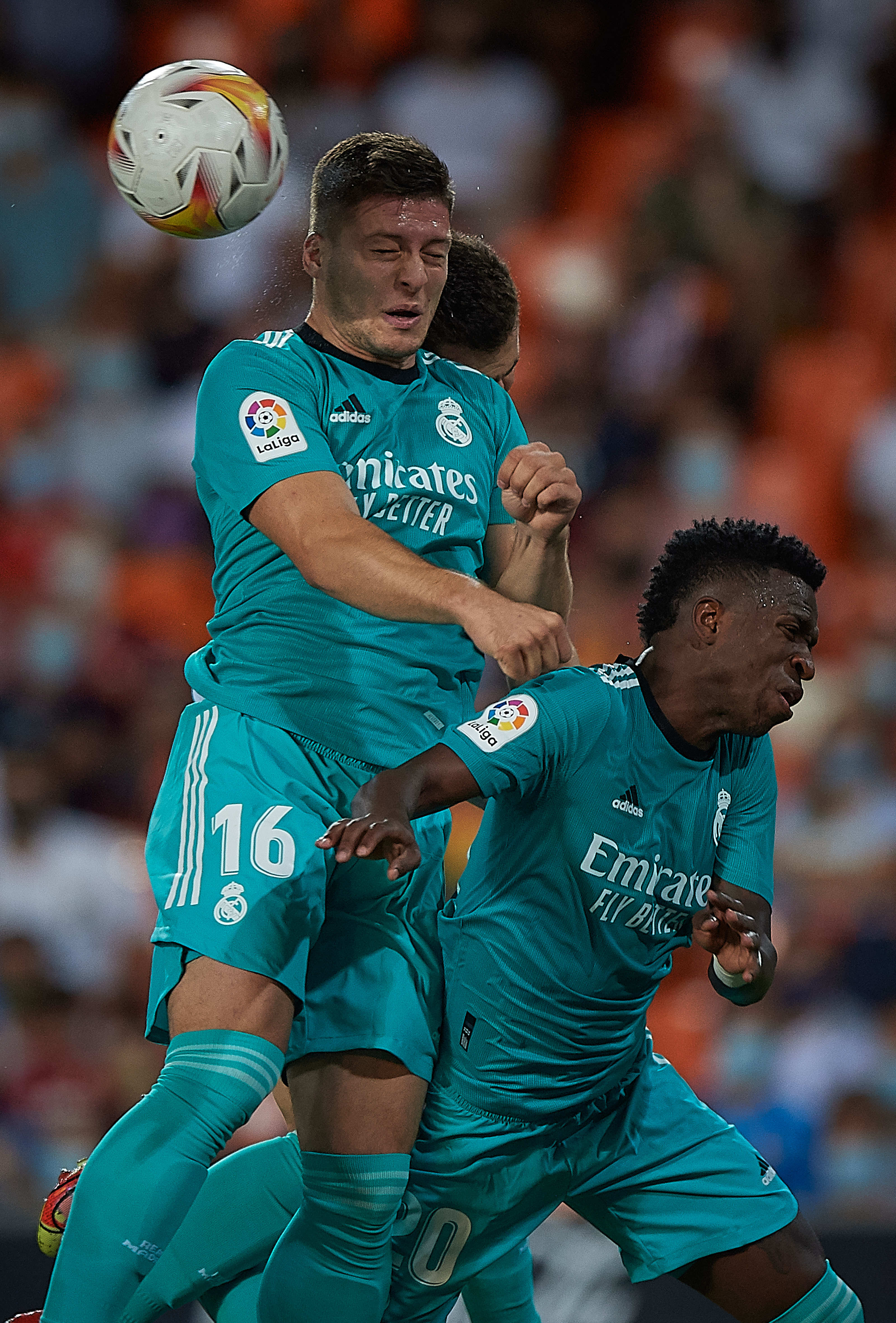 世俱杯直播-瓦伦西亚主场失利，球迷失望不已