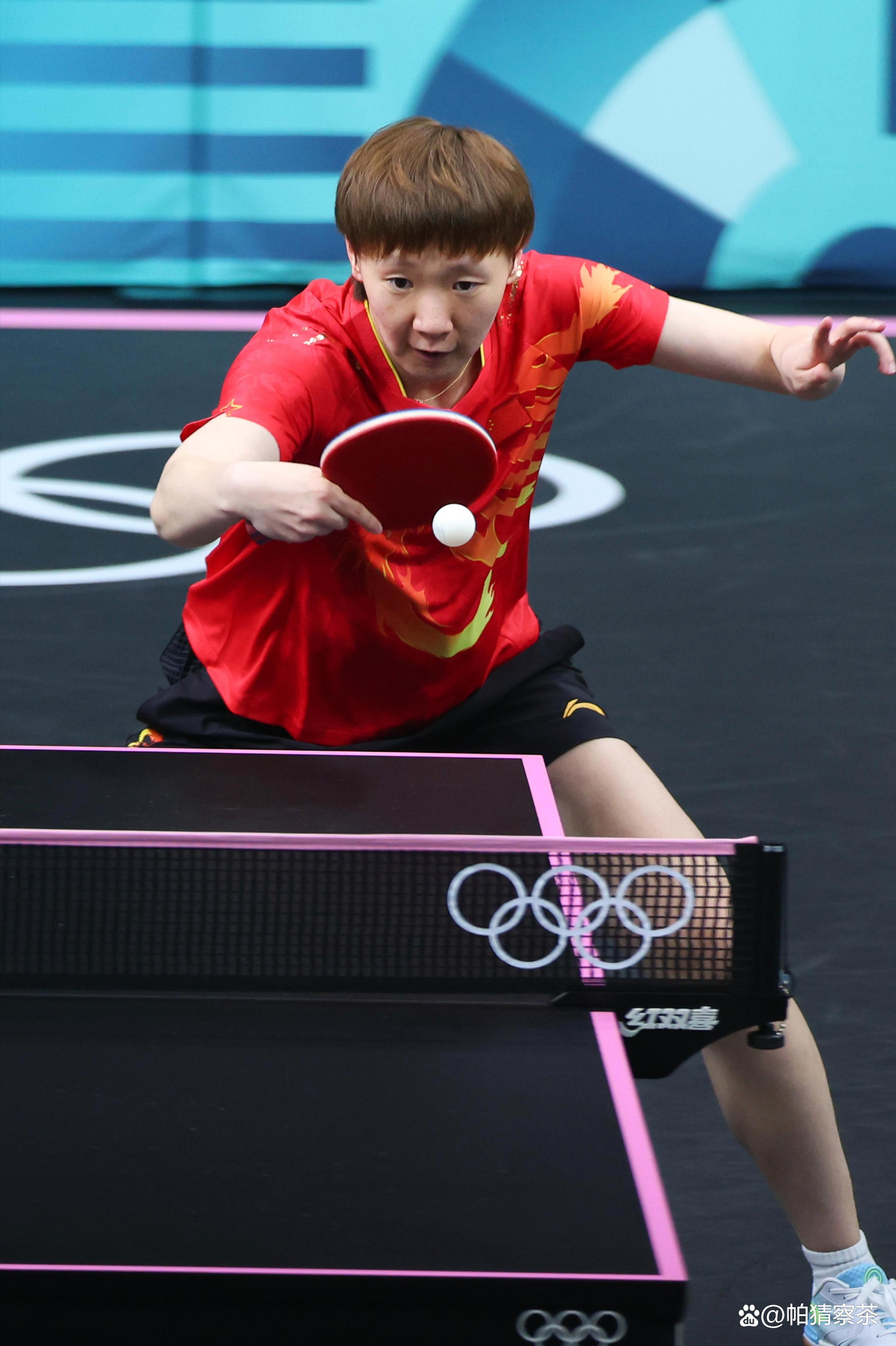 乒乓球比赛紧张激烈中国选手夺冠