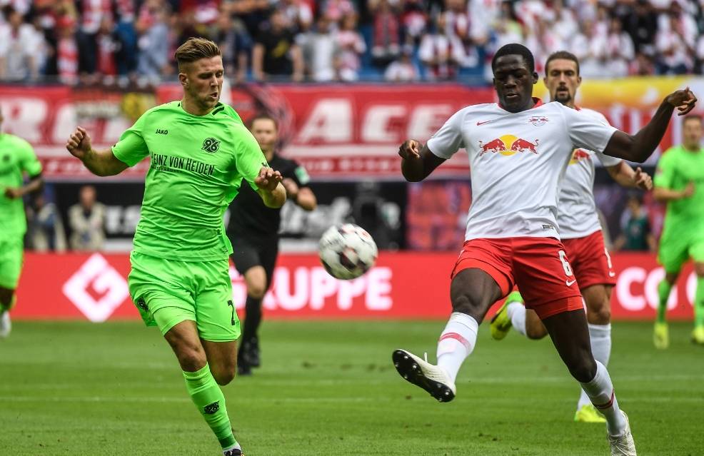 世俱杯赛程-汉诺威遭遇连败，保级形势严峻