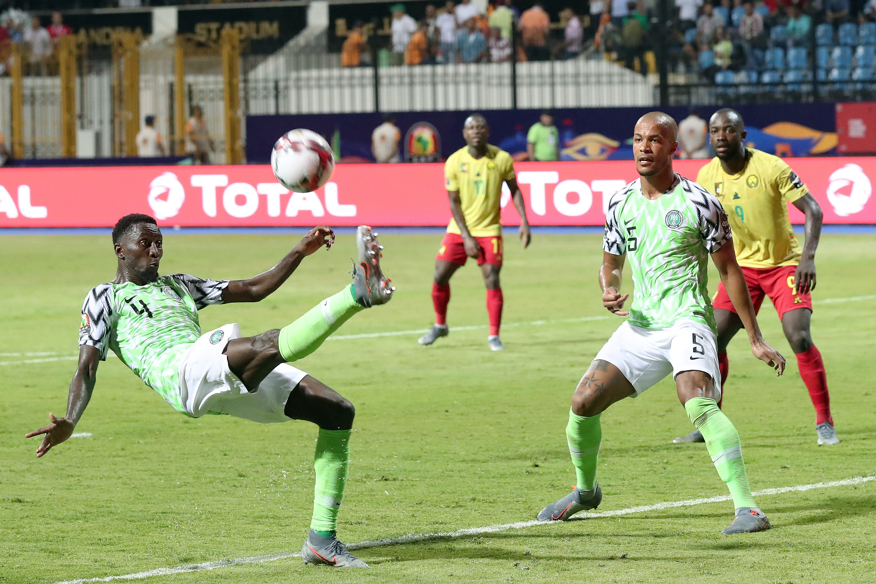 世俱杯奖金-墨西哥队再胜尼日利亚，晋级强