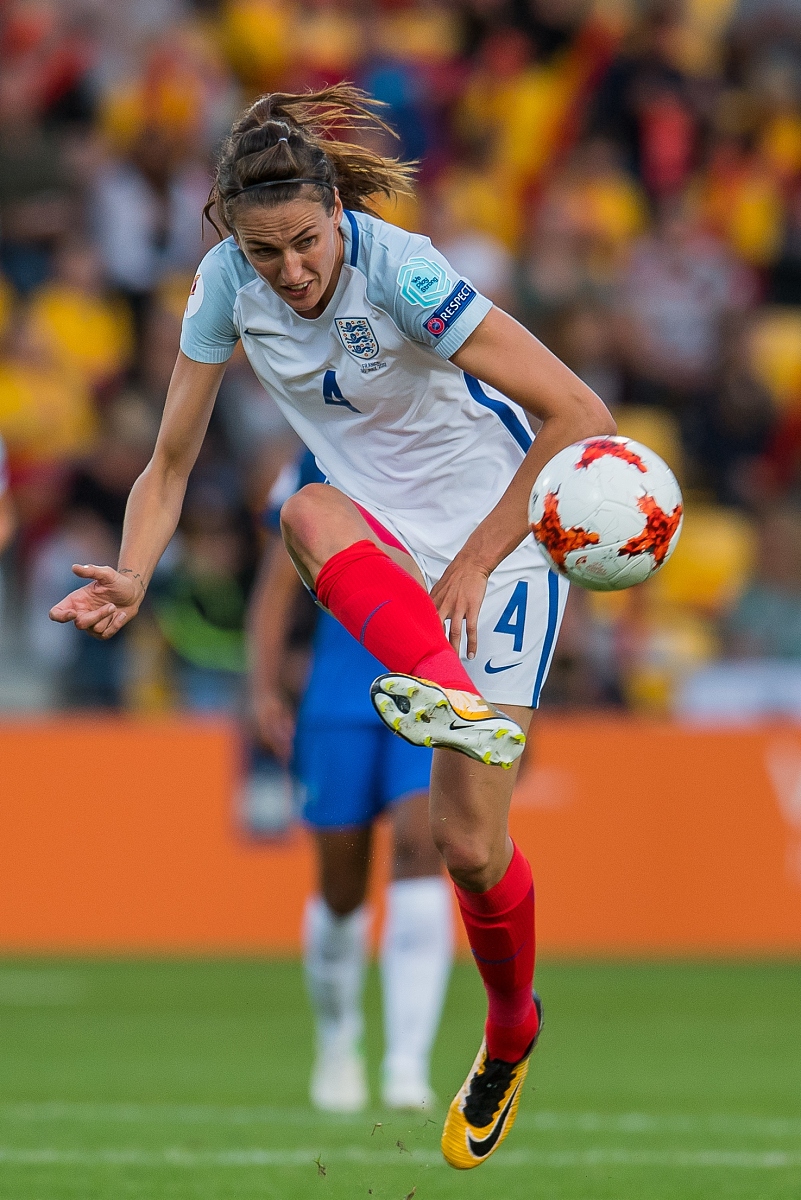 英格兰队横扫圣马力诺队，演绎一场完美胜利