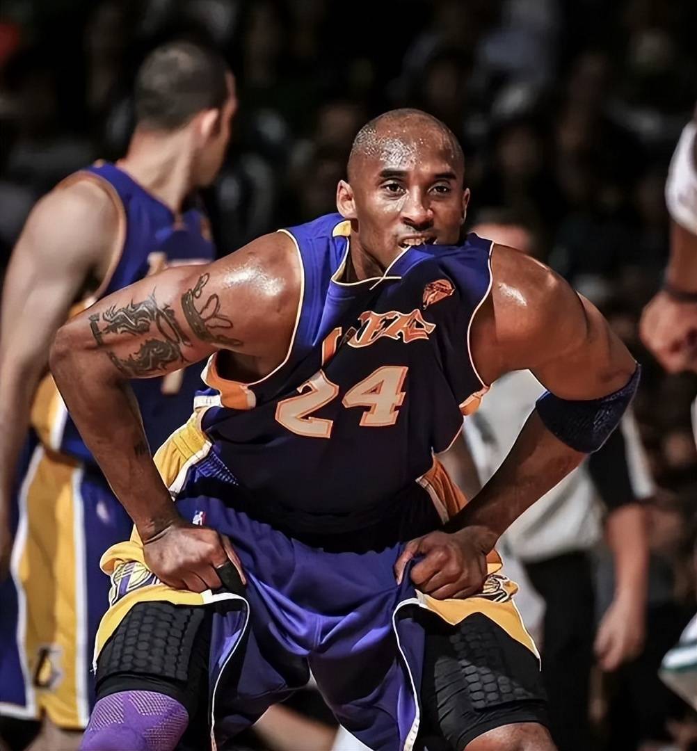 科比在俱乐部支持球员发起新活动