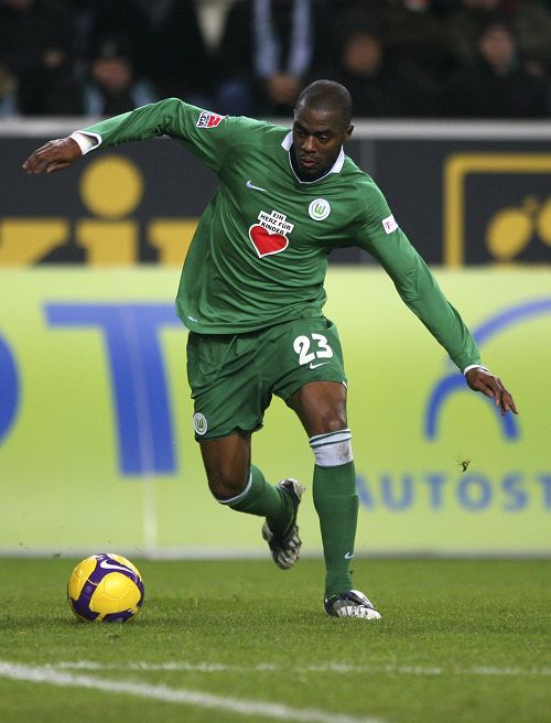 关于沃尔夫斯堡遭遇失利，积分榜位置下滑的信息