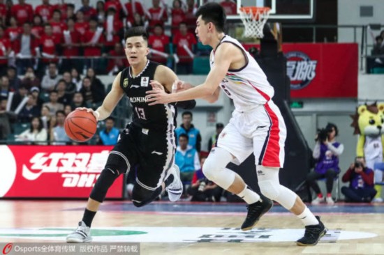 卫冕冠军发起追击，全部主场战力全取三分