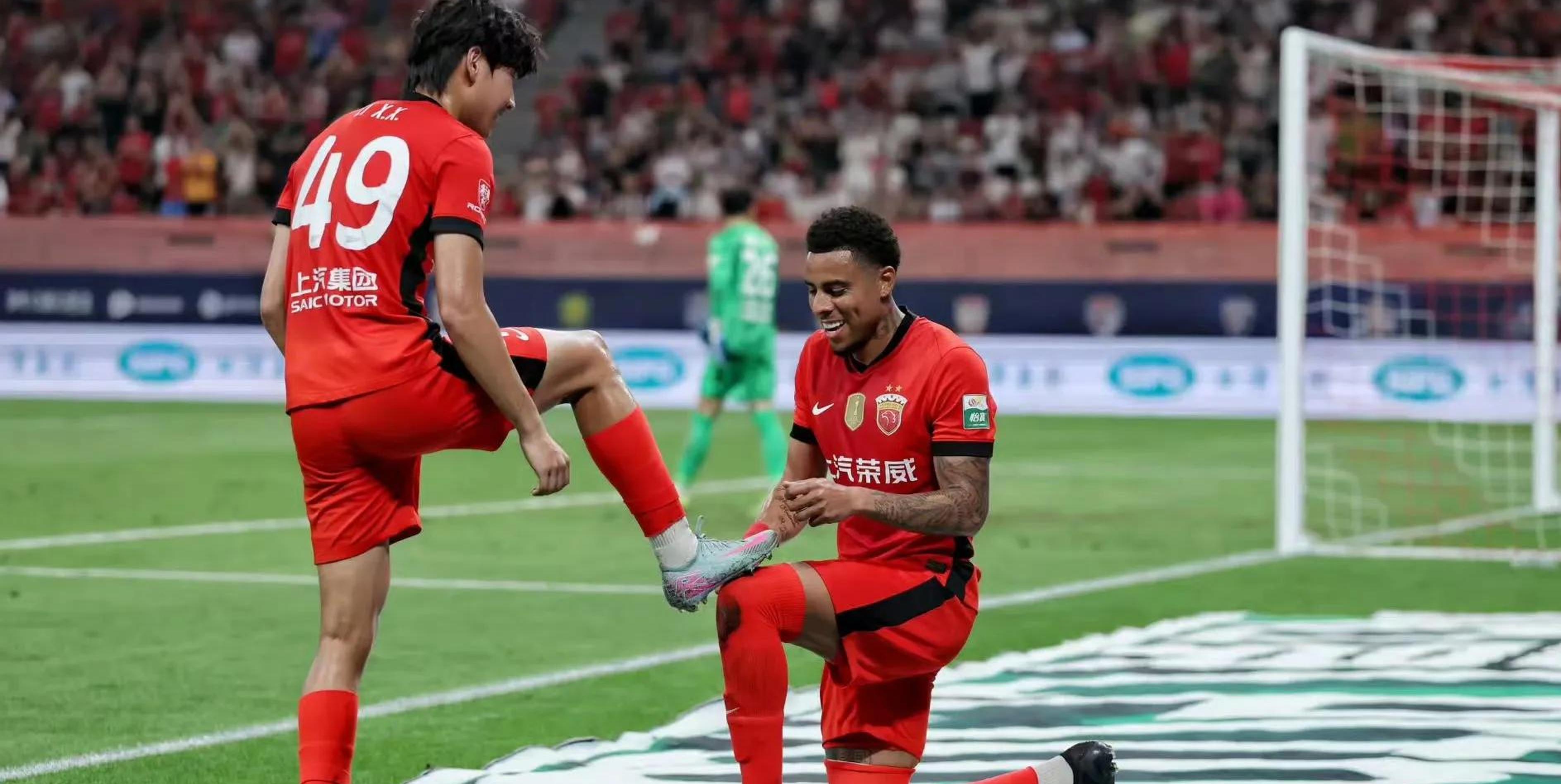 关于上海海港客场连胜，持续稳定的表现收获赞誉的信息