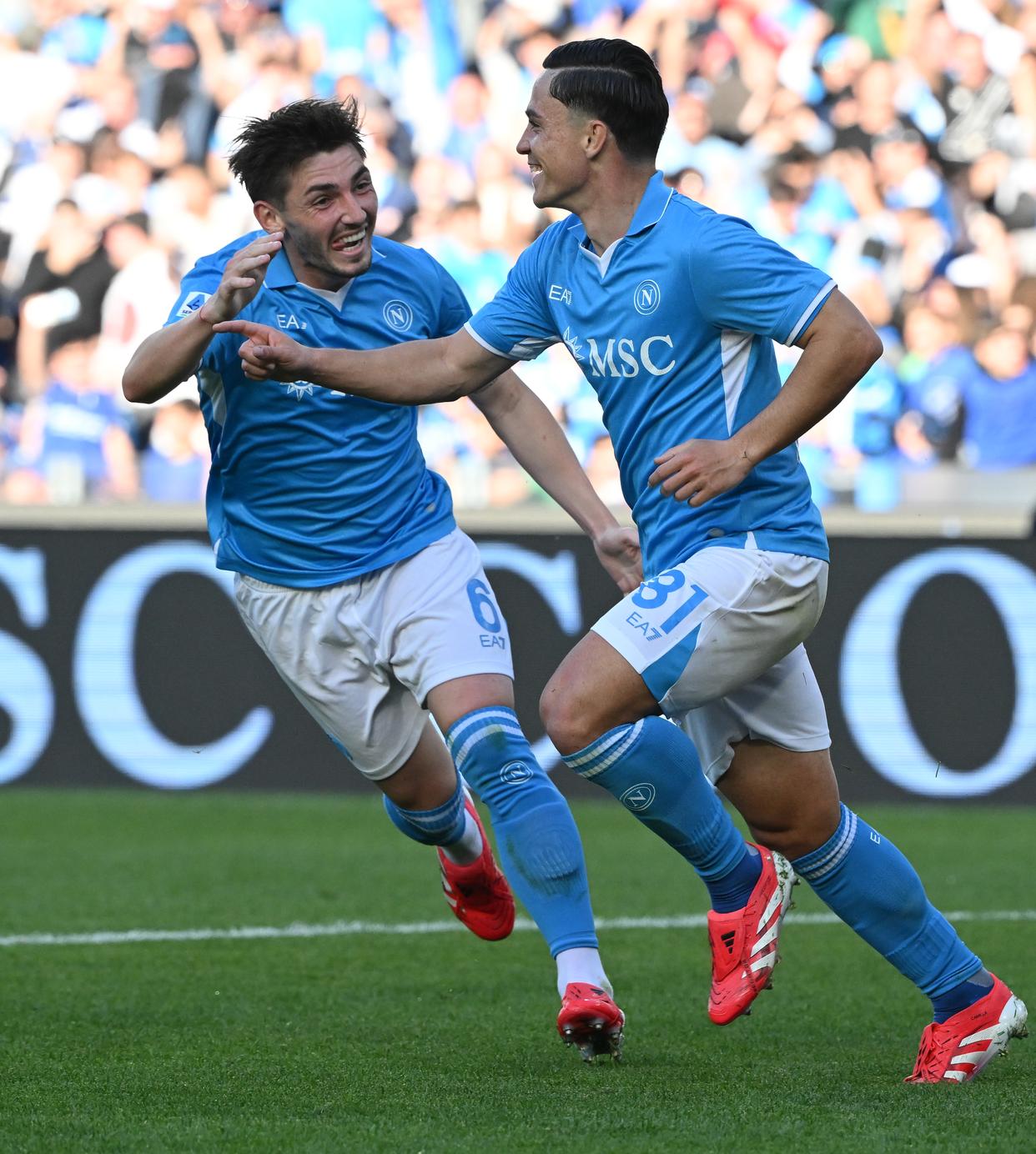 世俱杯参赛资格-佛罗伦萨队员：备战关键比赛锻炼身体的简单介绍