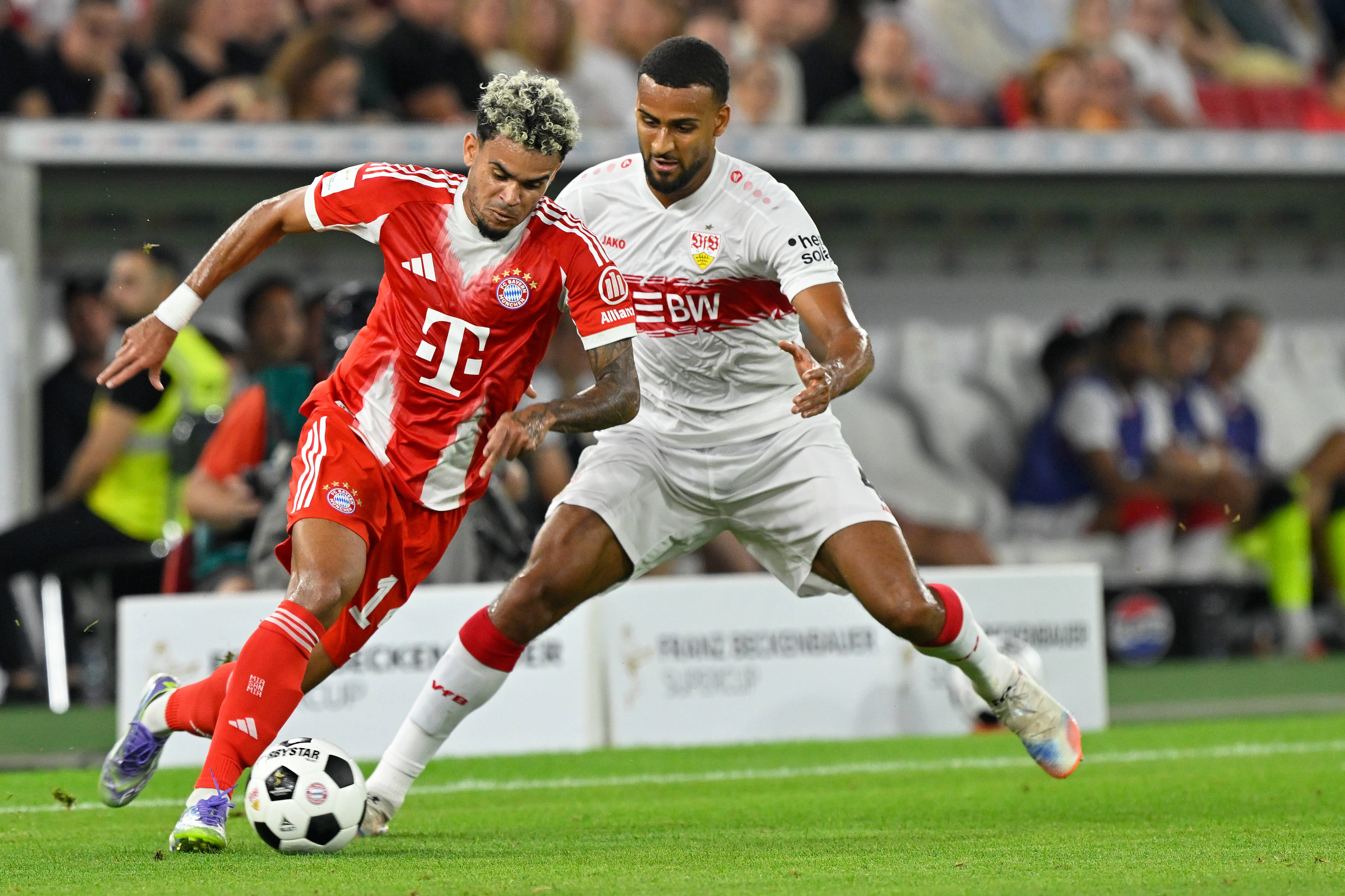 世俱杯参赛资格-拜仁慕尼黑球员频频受伤,教练组头疼