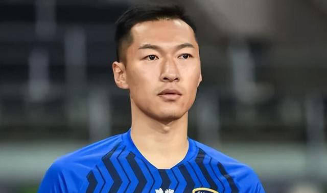 世俱杯冠军-新人球员崭露头角,成为球队新希望