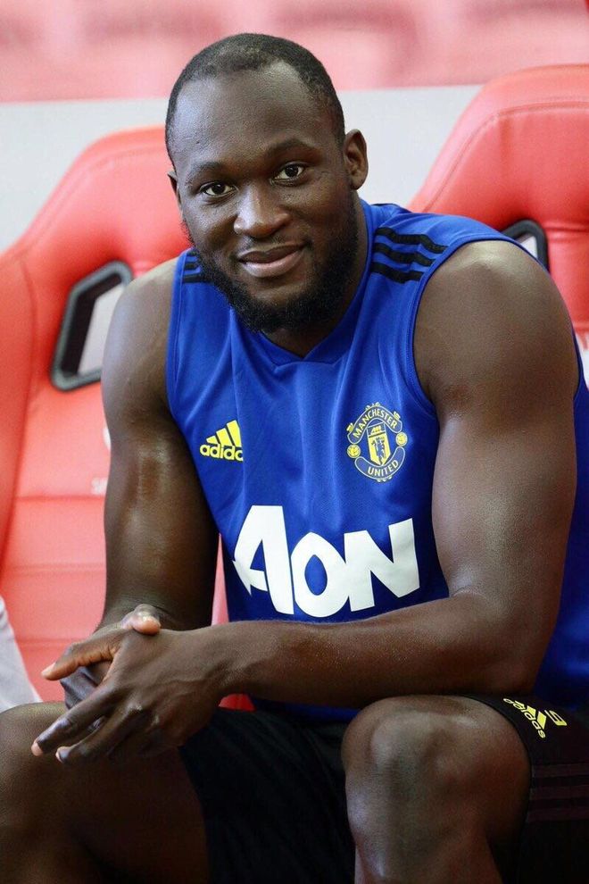 曼联大将卢卡库伤愈归队,备战关键战役 曼联大将卢卡库伤愈归队,备战关键战役