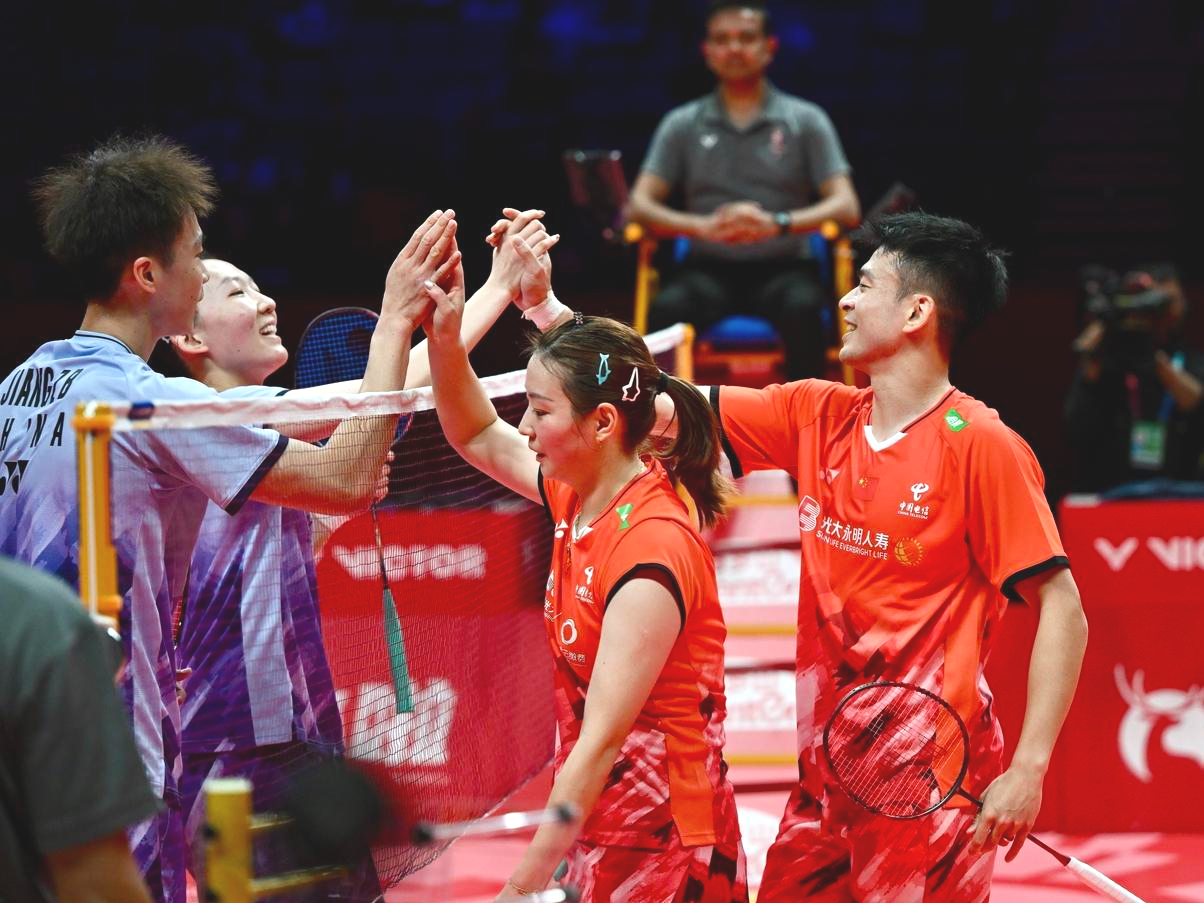 世俱杯分组-泰国羽毛球队强势日本羽毛球队,安赛龙打破历史纪录的简单介绍