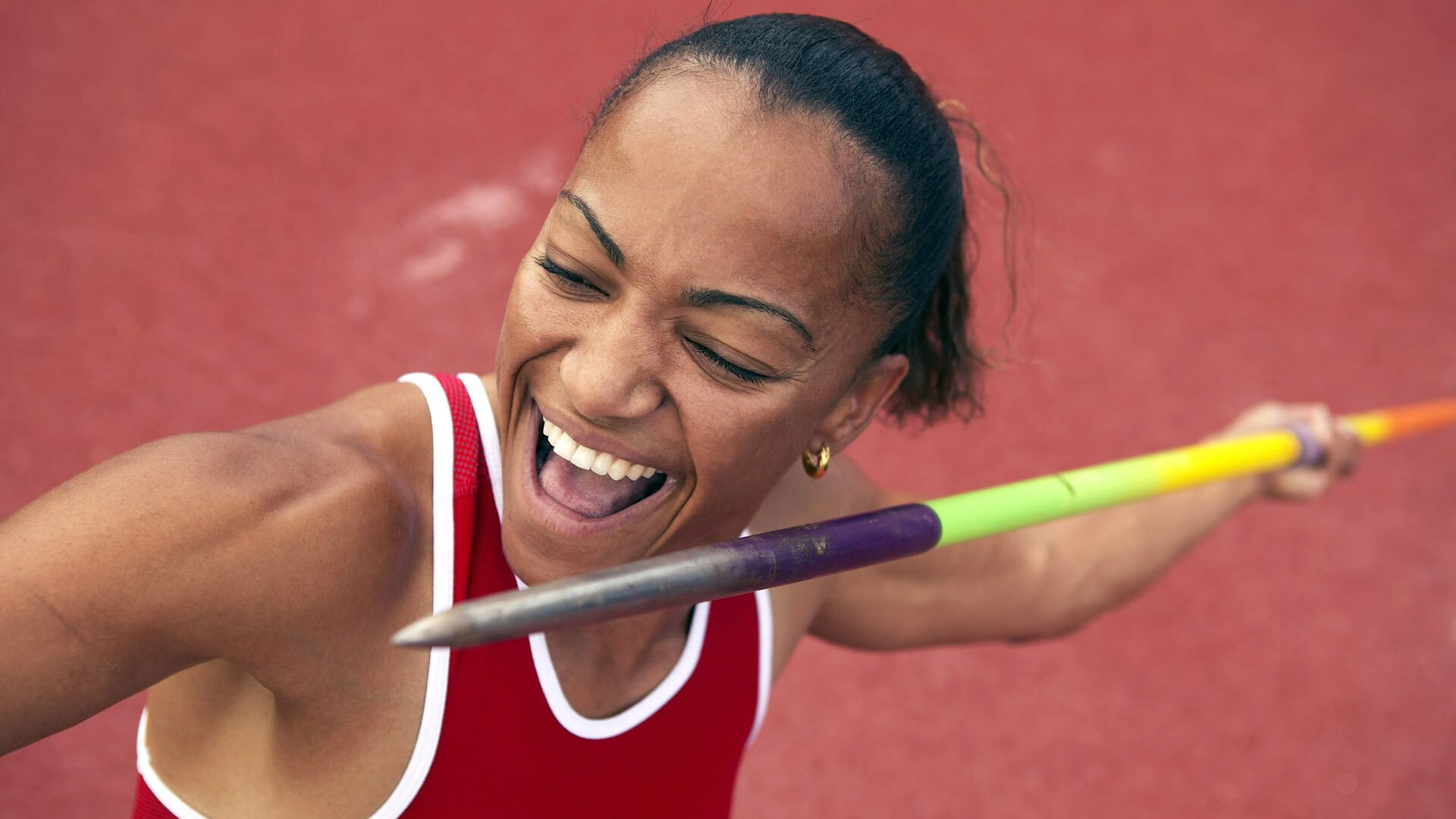 符号的嬗变，当体育英雄取代国家图腾，速度于虚空划出新神谱系